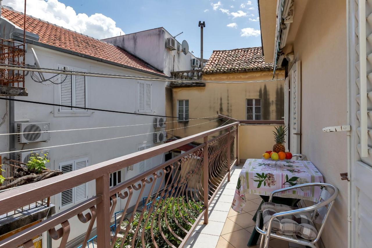 Apartment Andrijasevic-City Center มาคาร์สกา ภายนอก รูปภาพ