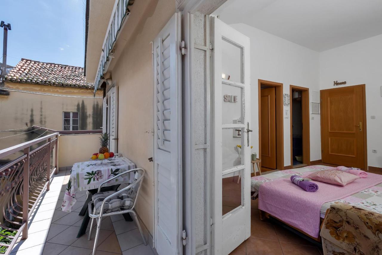 Apartment Andrijasevic-City Center มาคาร์สกา ภายนอก รูปภาพ